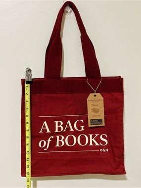 NWT Barnes & Noble Red Canvas Messenger Tote with 'A Bag of Books' Print